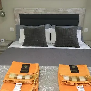 mmbb-boutique-apartment.1costadelsol.com/